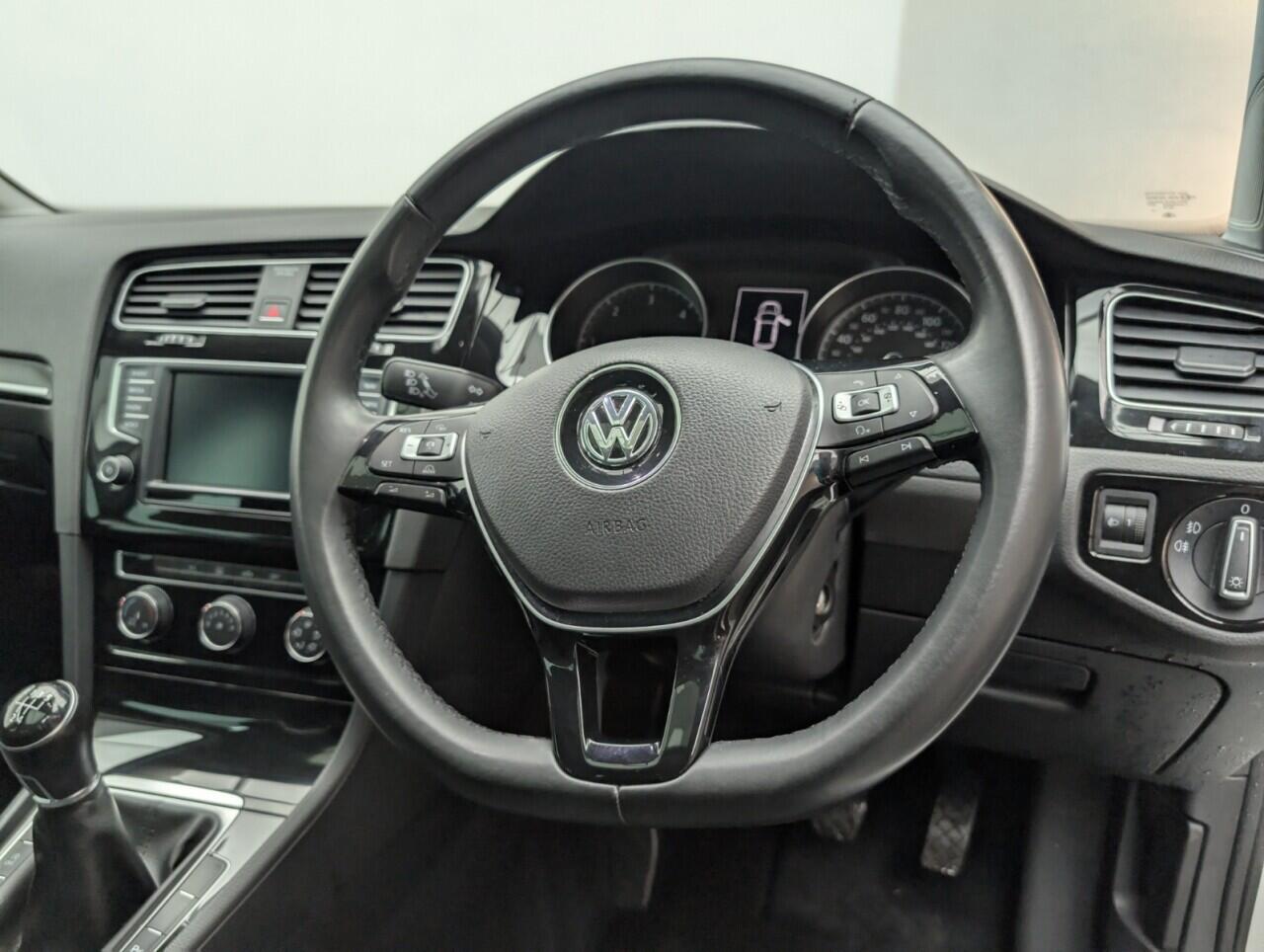 Used Volkswagen Golf 2016 for sale - 76424732: Photo 24