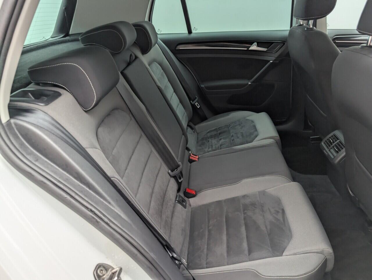 Used Volkswagen Golf 2016 for sale - 76424732: Photo 26