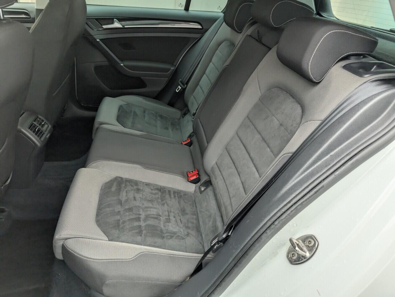 Used Volkswagen Golf 2016 for sale - 76424732: Photo 28