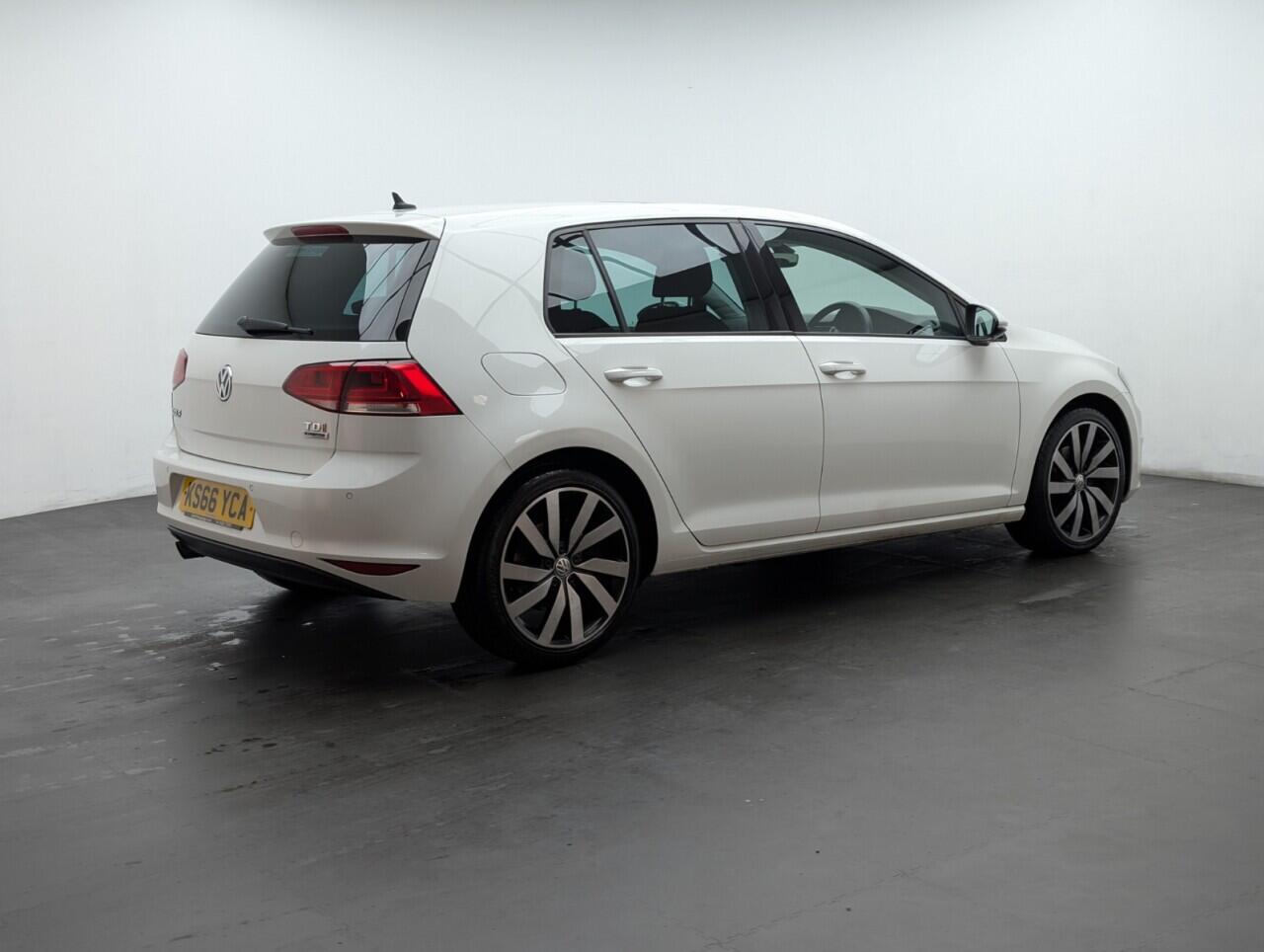 Used Volkswagen Golf 2016 for sale - 76424732: Photo 8