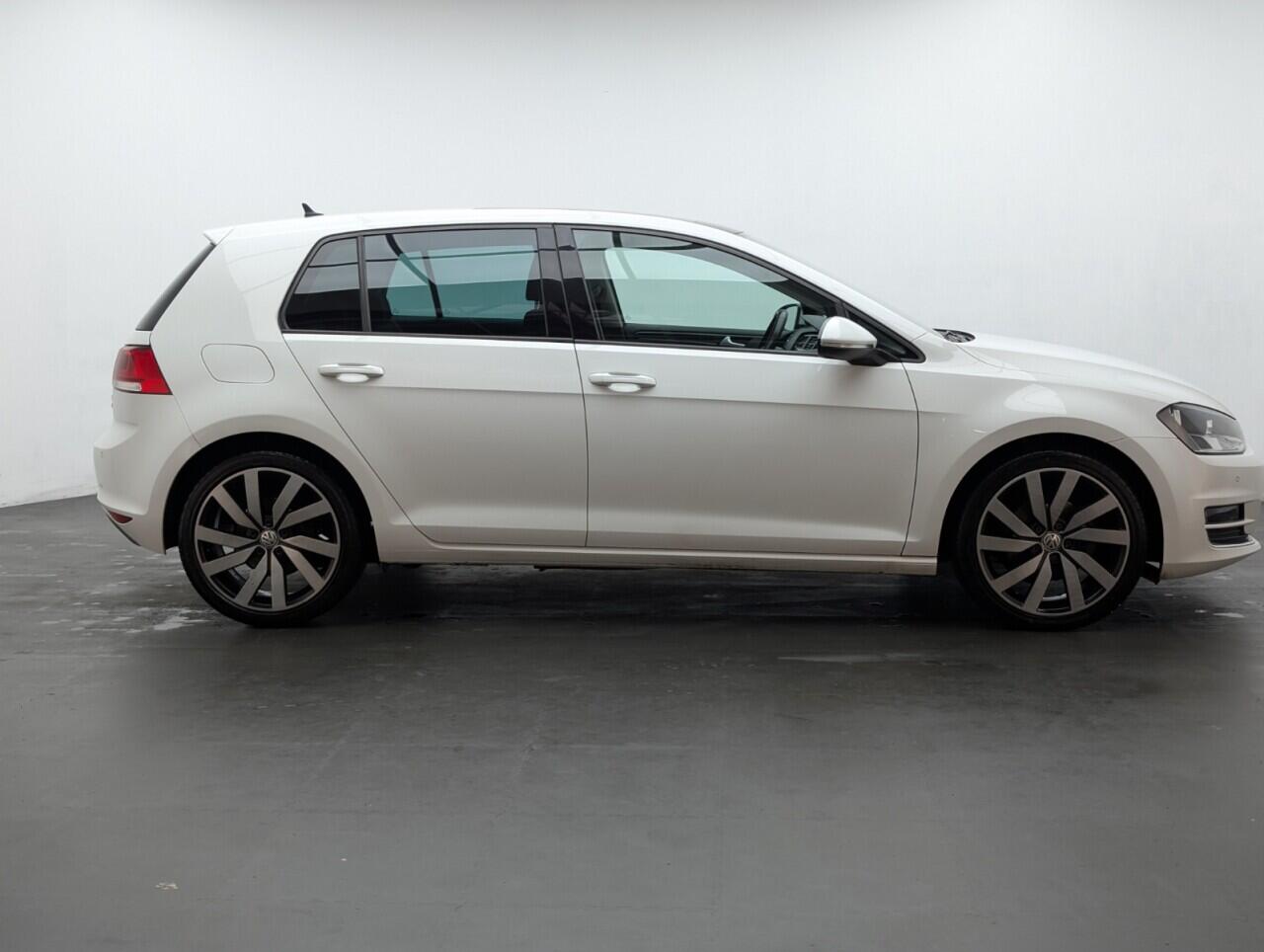 Used Volkswagen Golf 2016 for sale - 76424732: Photo 9