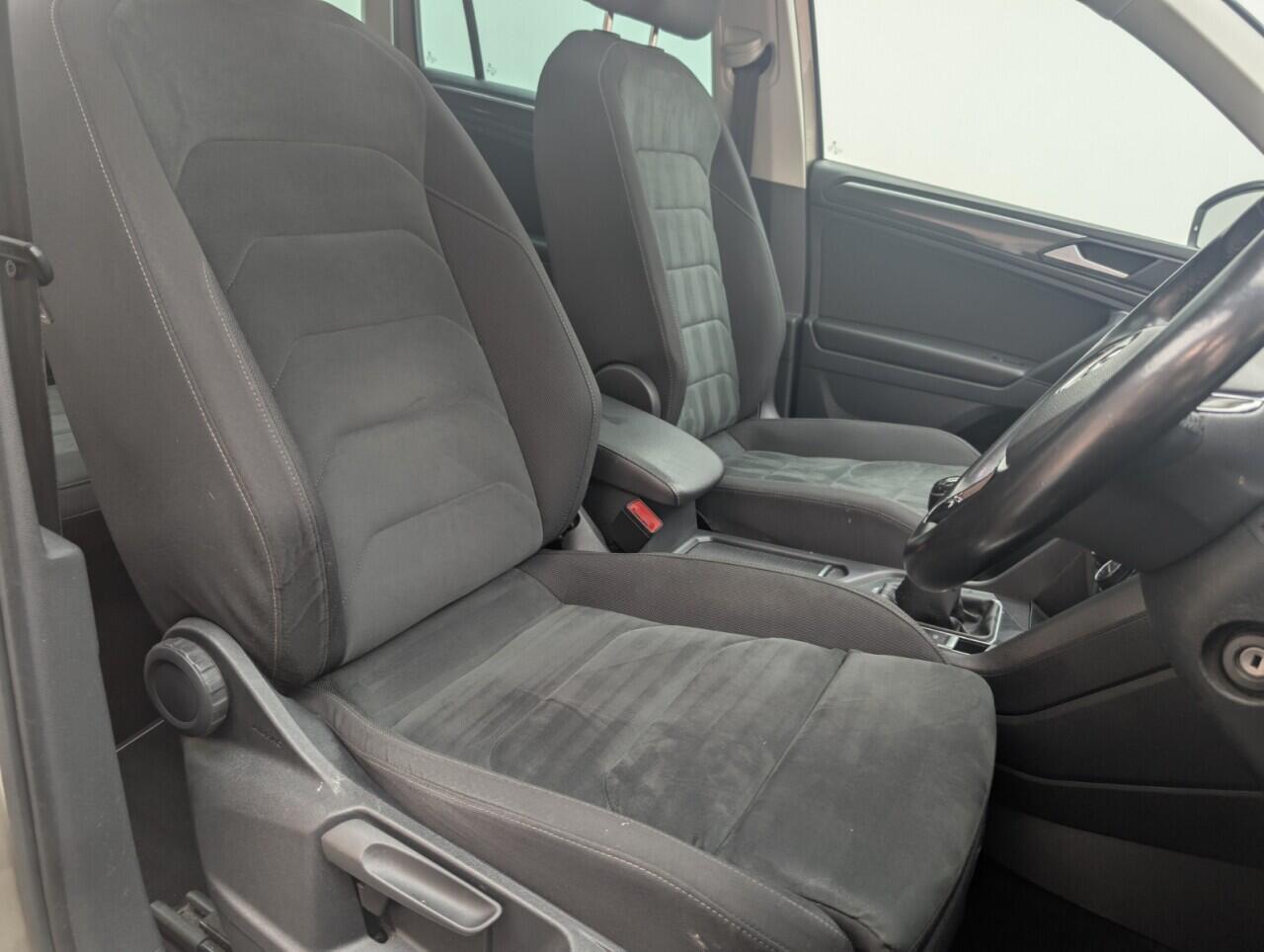 Used Volkswagen Tiguan 2018 for sale - 76423376: Photo 11