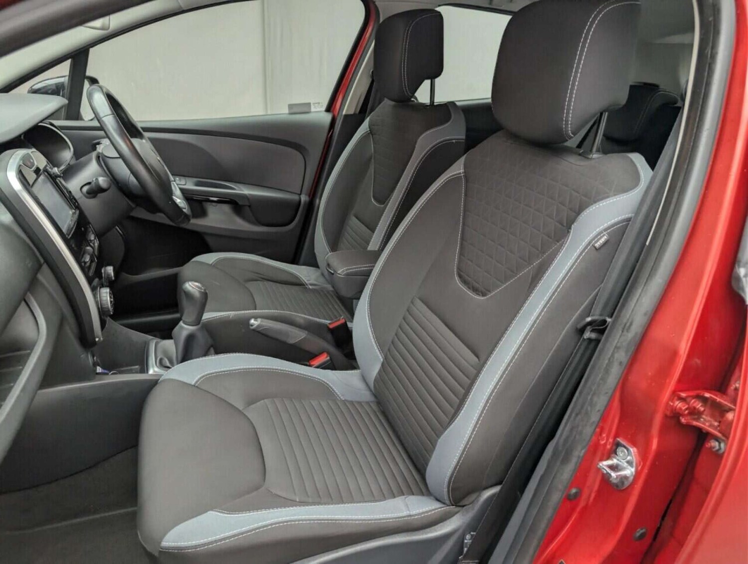 Used Renault Clio 2016 for sale - 77713978: Photo 27