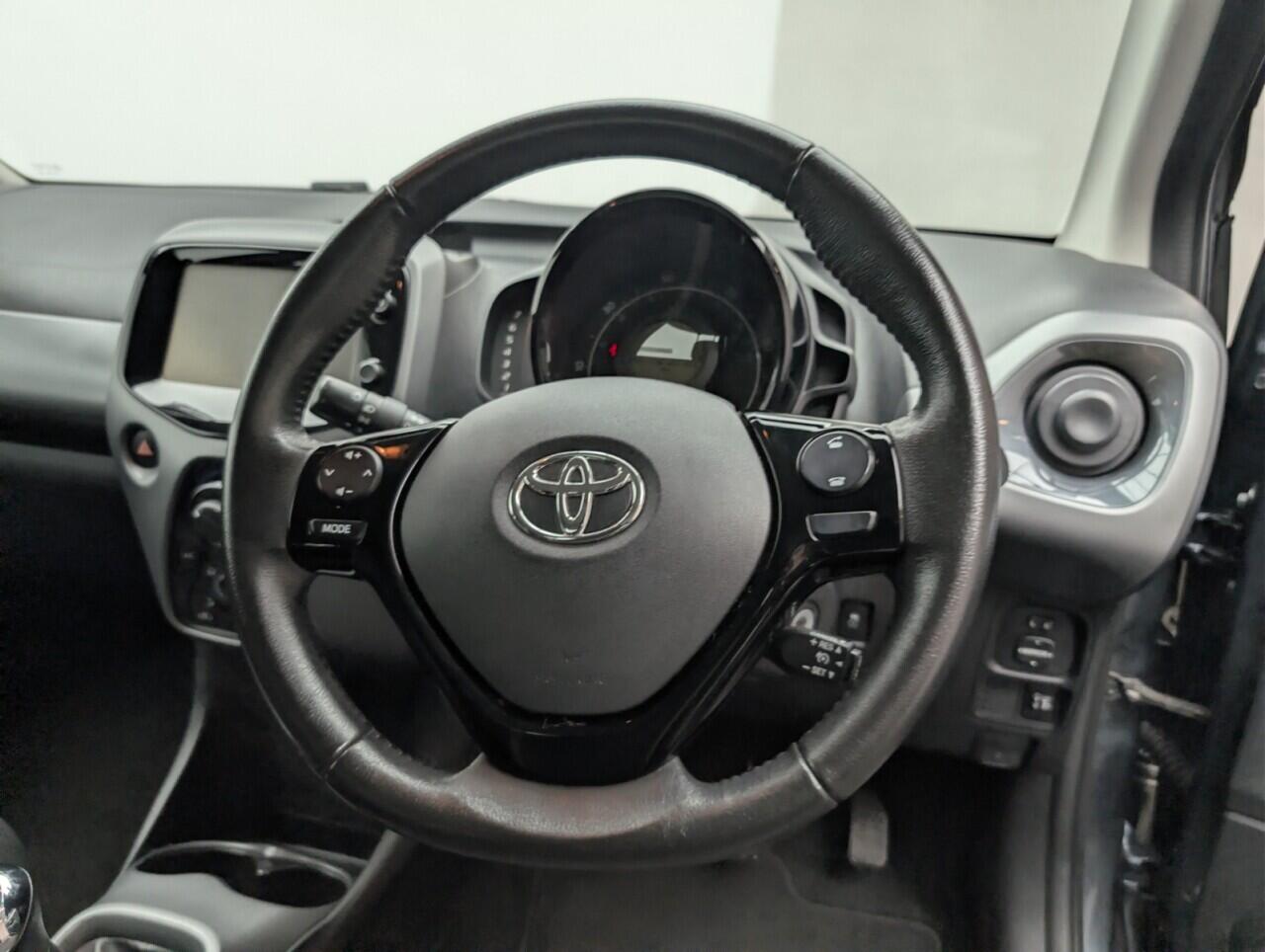 Used Toyota AYGO 2018 for sale - 76735363: Photo 21