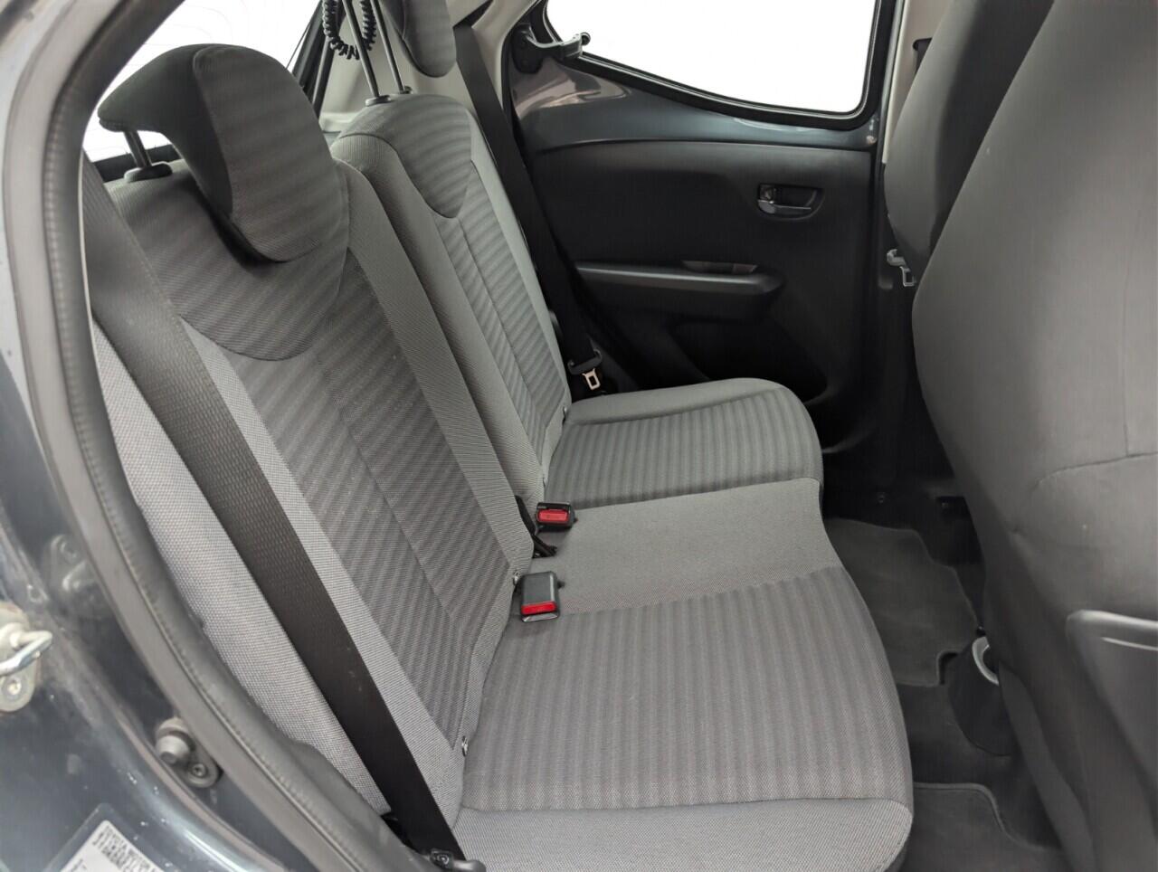 Used Toyota AYGO 2018 for sale - 76735363: Photo 23