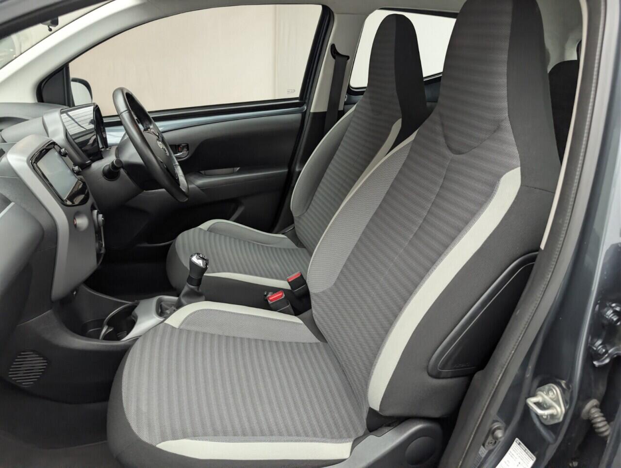 Used Toyota AYGO 2018 for sale - 76735363: Photo 26