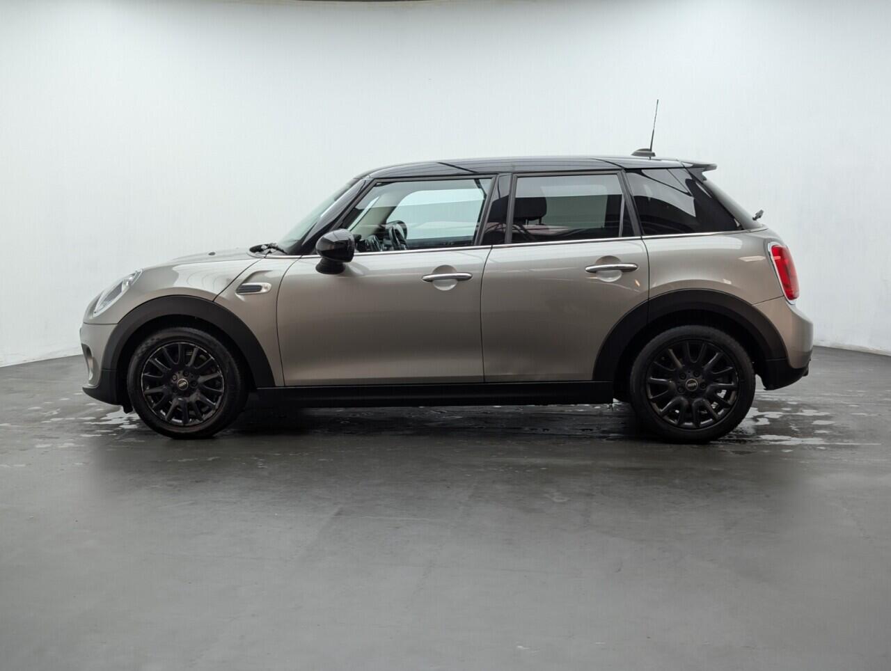 Used MINI Hatch 2016 for sale - 76424434: Photo 5