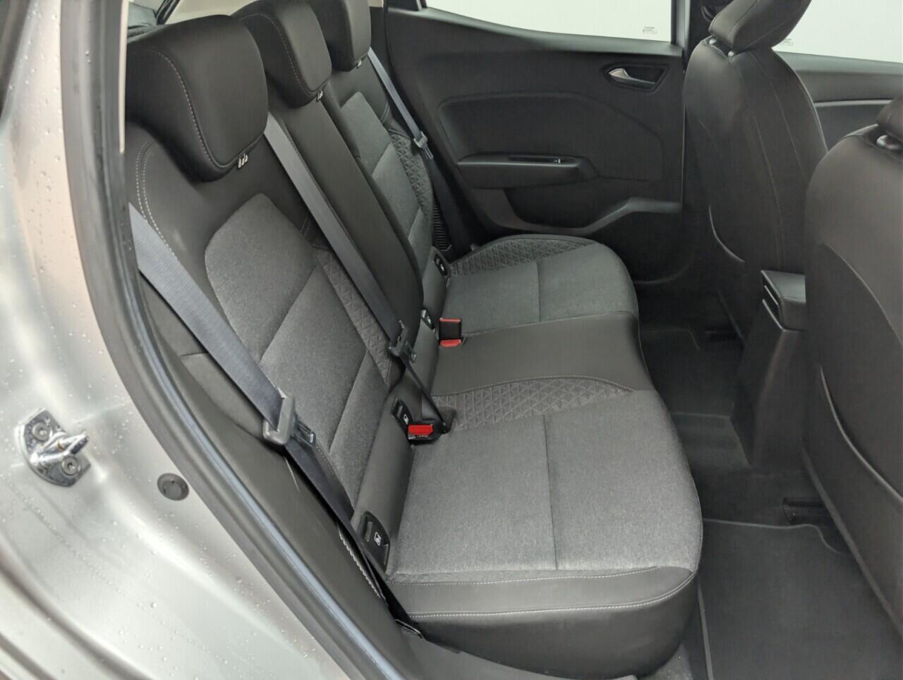 Used Renault Clio 2022 for sale - 76423469: Photo 37