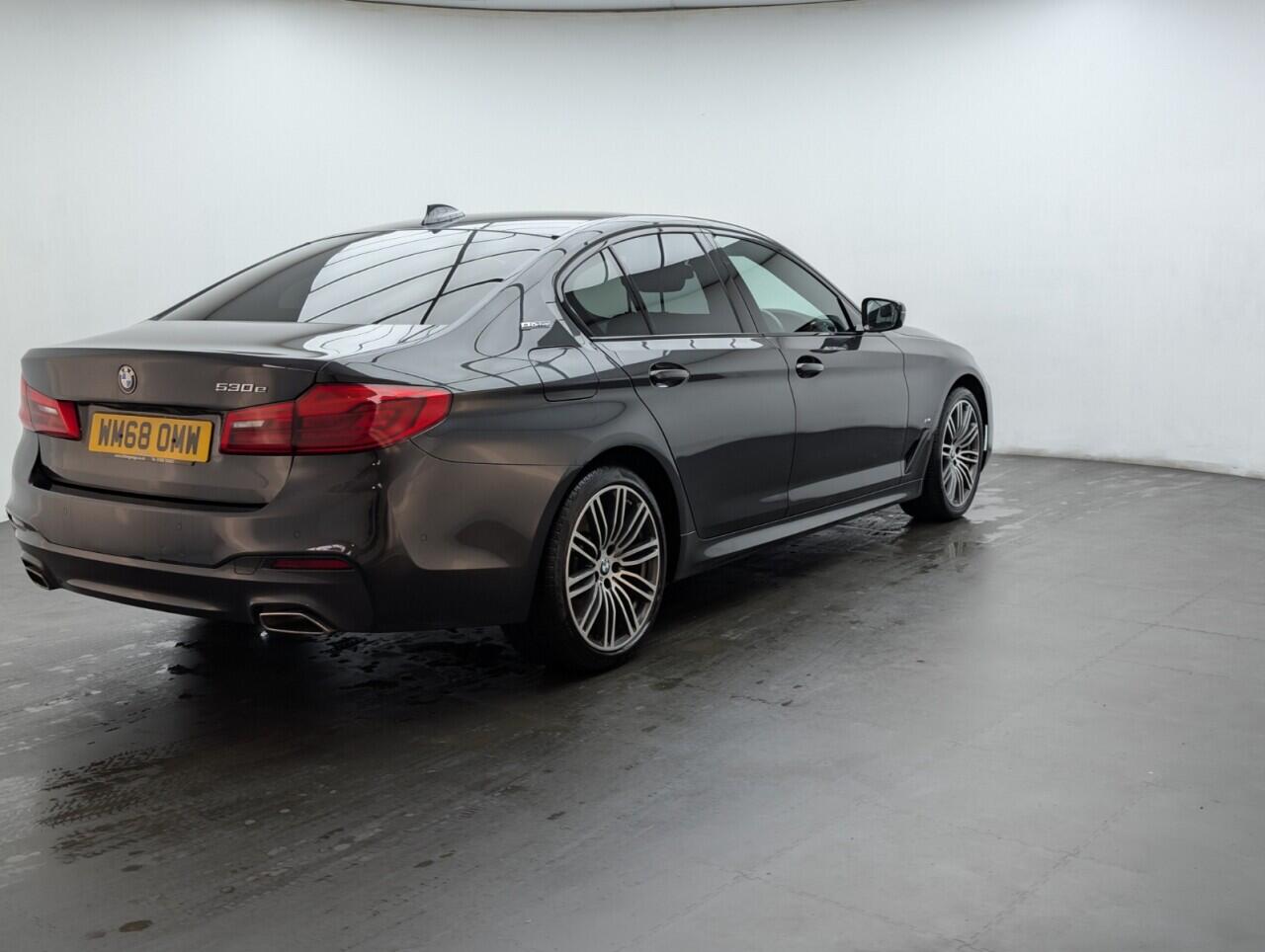 Used BMW 5 Series 2018 for sale - 76423419: Photo 8