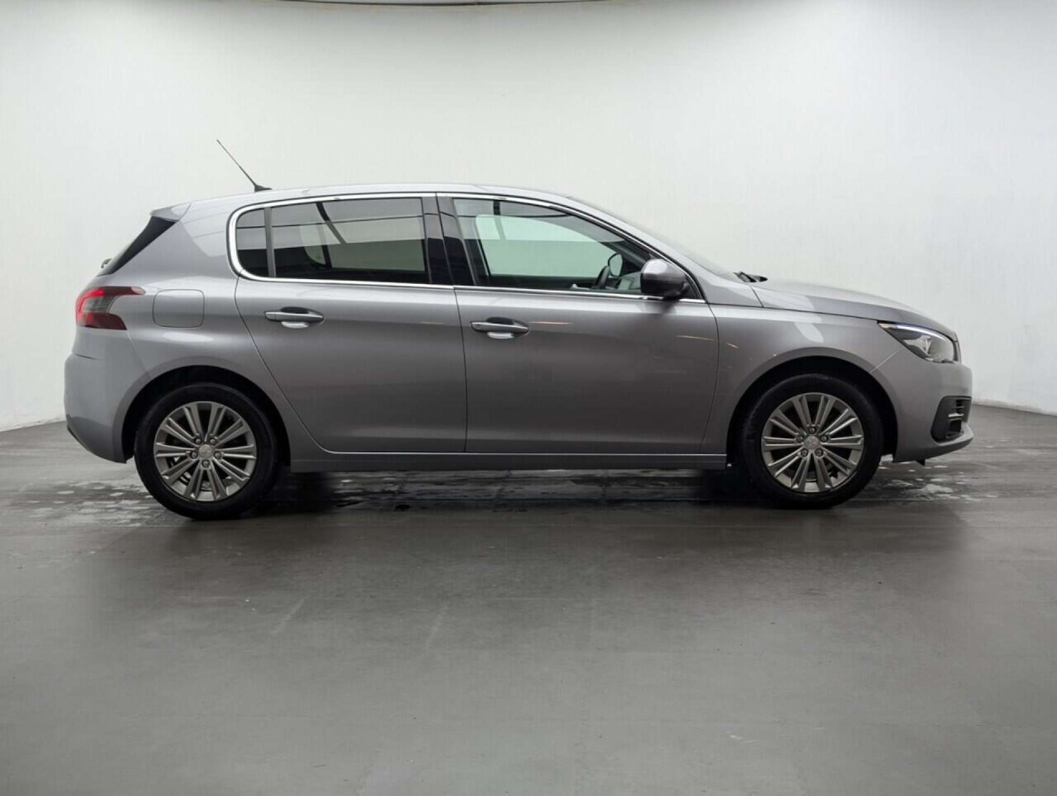 Used Peugeot 308 2021 for sale - 77714032: Photo 9