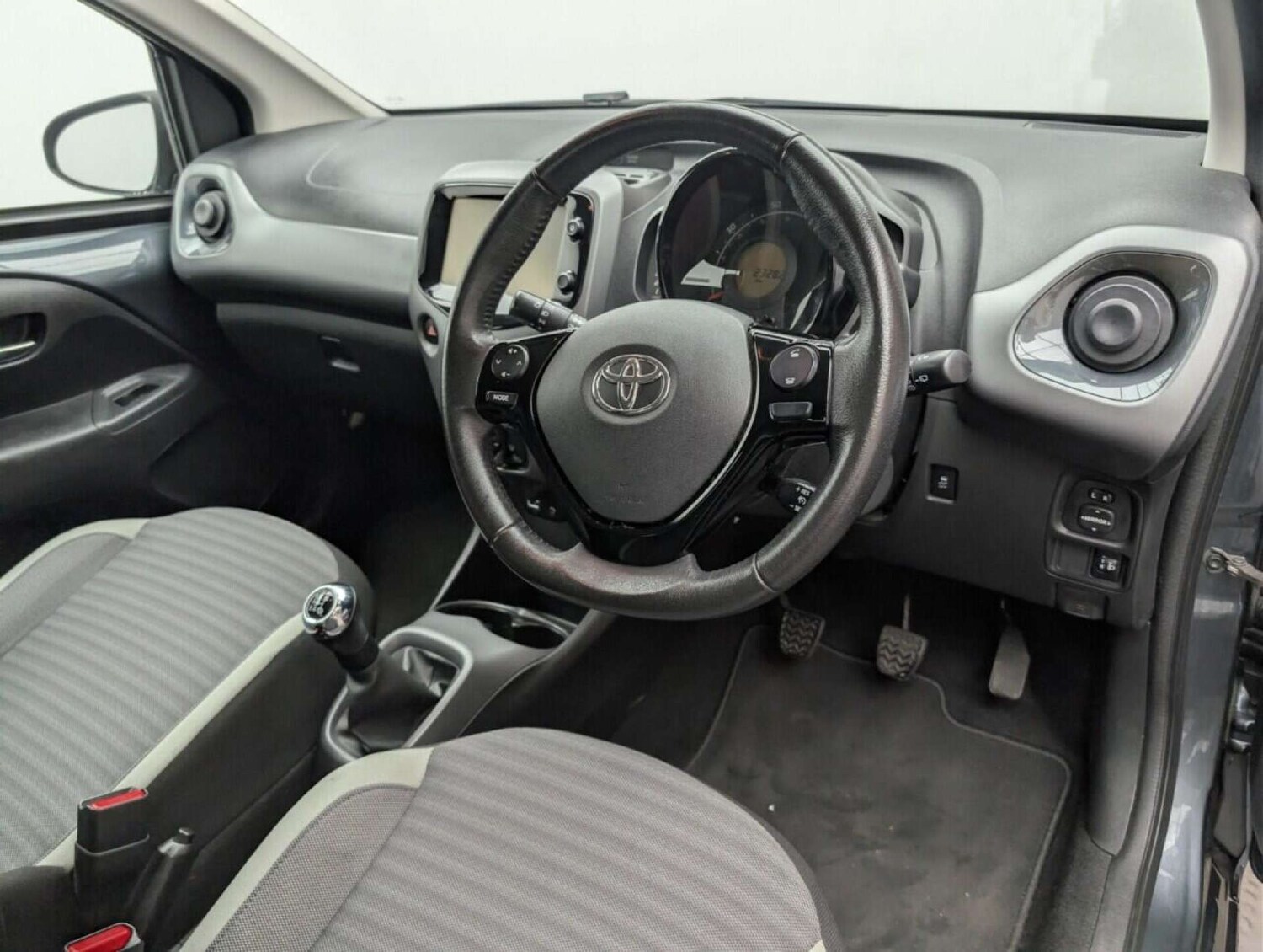 Used Toyota AYGO 2018 for sale - 77713621: Photo 11