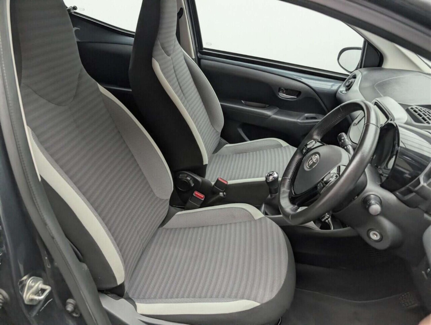 Used Toyota AYGO 2018 for sale - 77713621: Photo 12