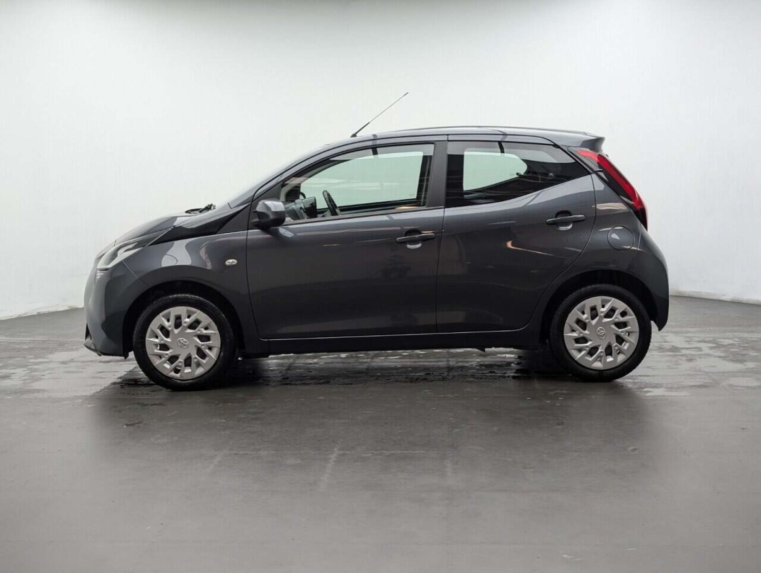 Used Toyota AYGO 2018 for sale - 77713621: Photo 5