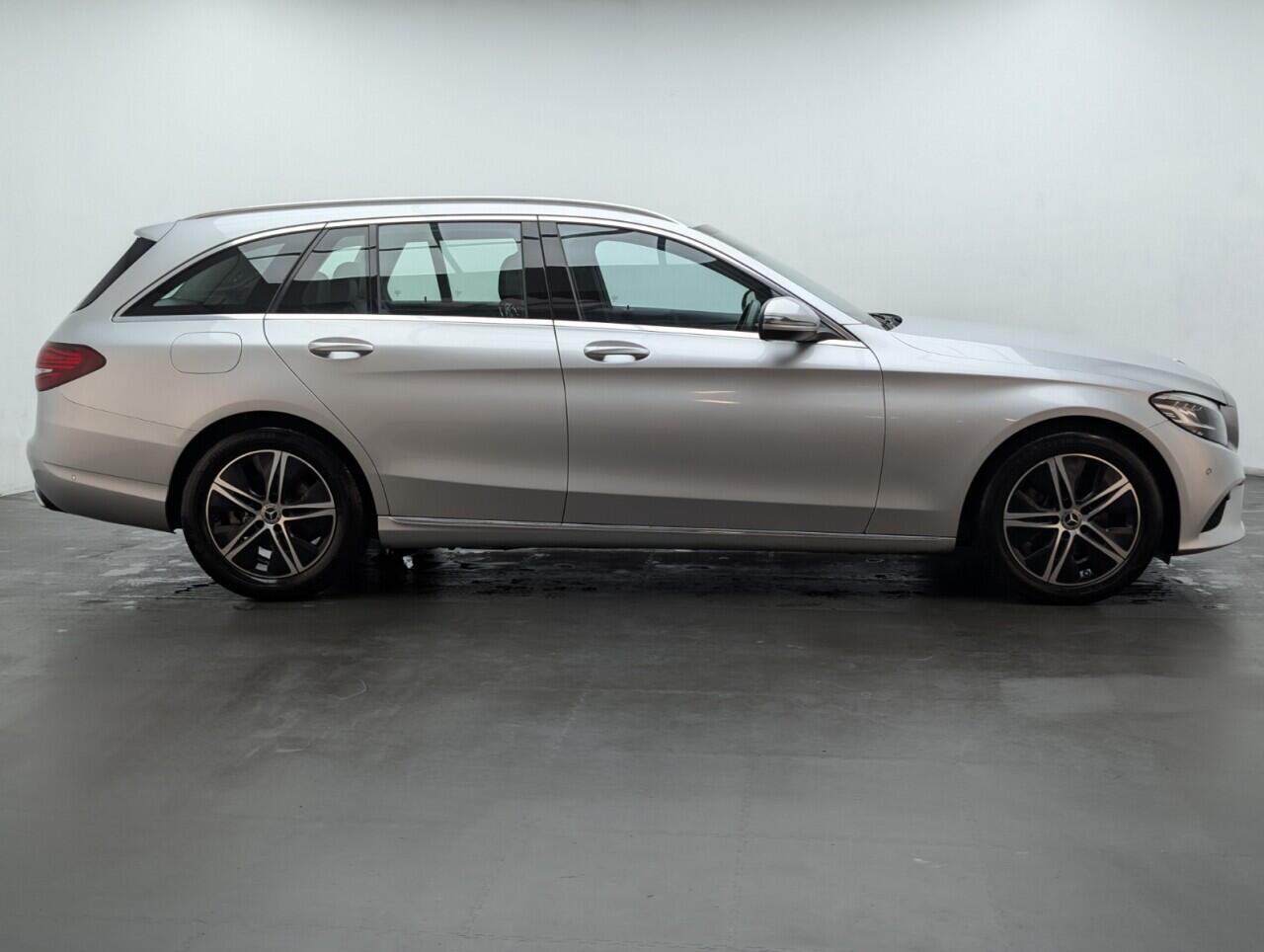 Used Mercedes-Benz C Class 2018 for sale - 76425001: Photo 9