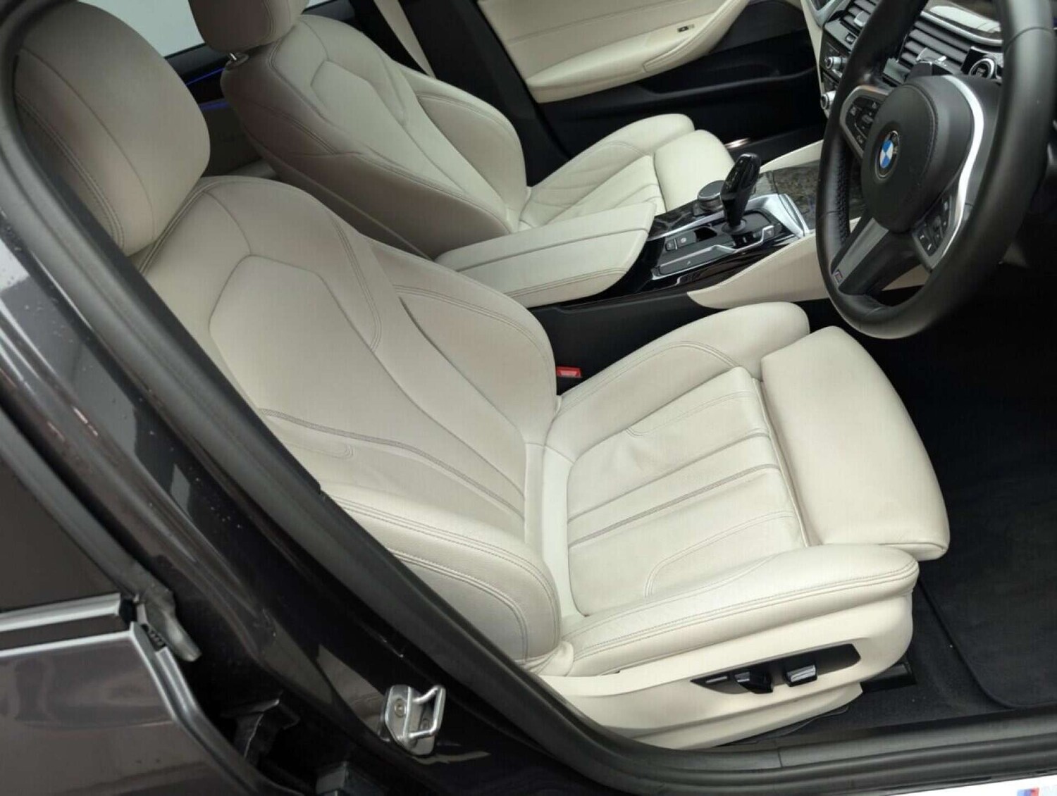 Used BMW 5 Series 2019 for sale - 77713860: Photo 11