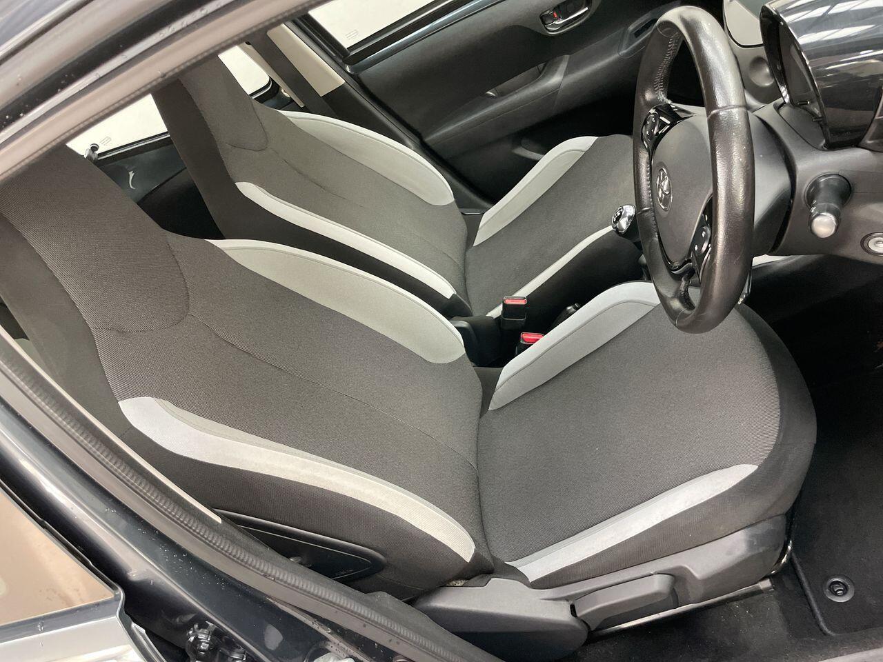 Used Toyota AYGO 2016 for sale - 77585630: Photo 12