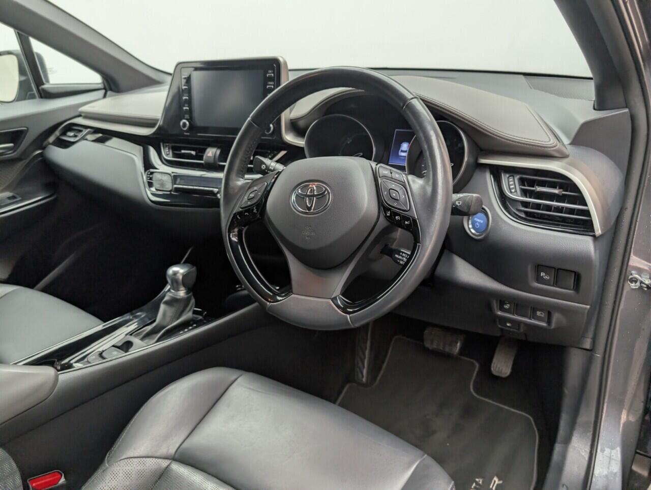 Used Toyota C-HR 2021 for sale - 76645475: Photo 11