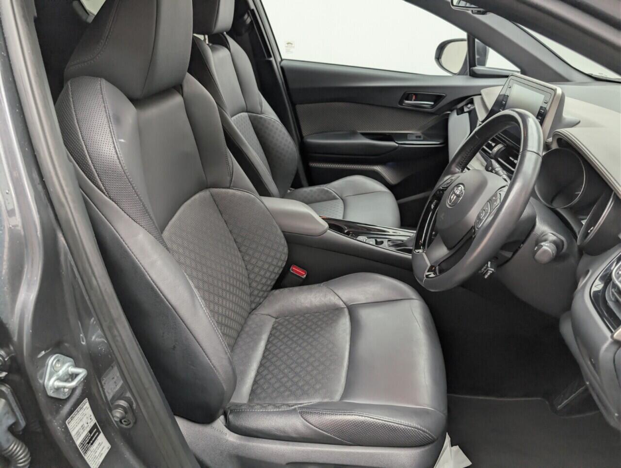 Used Toyota C-HR 2021 for sale - 76645475: Photo 12