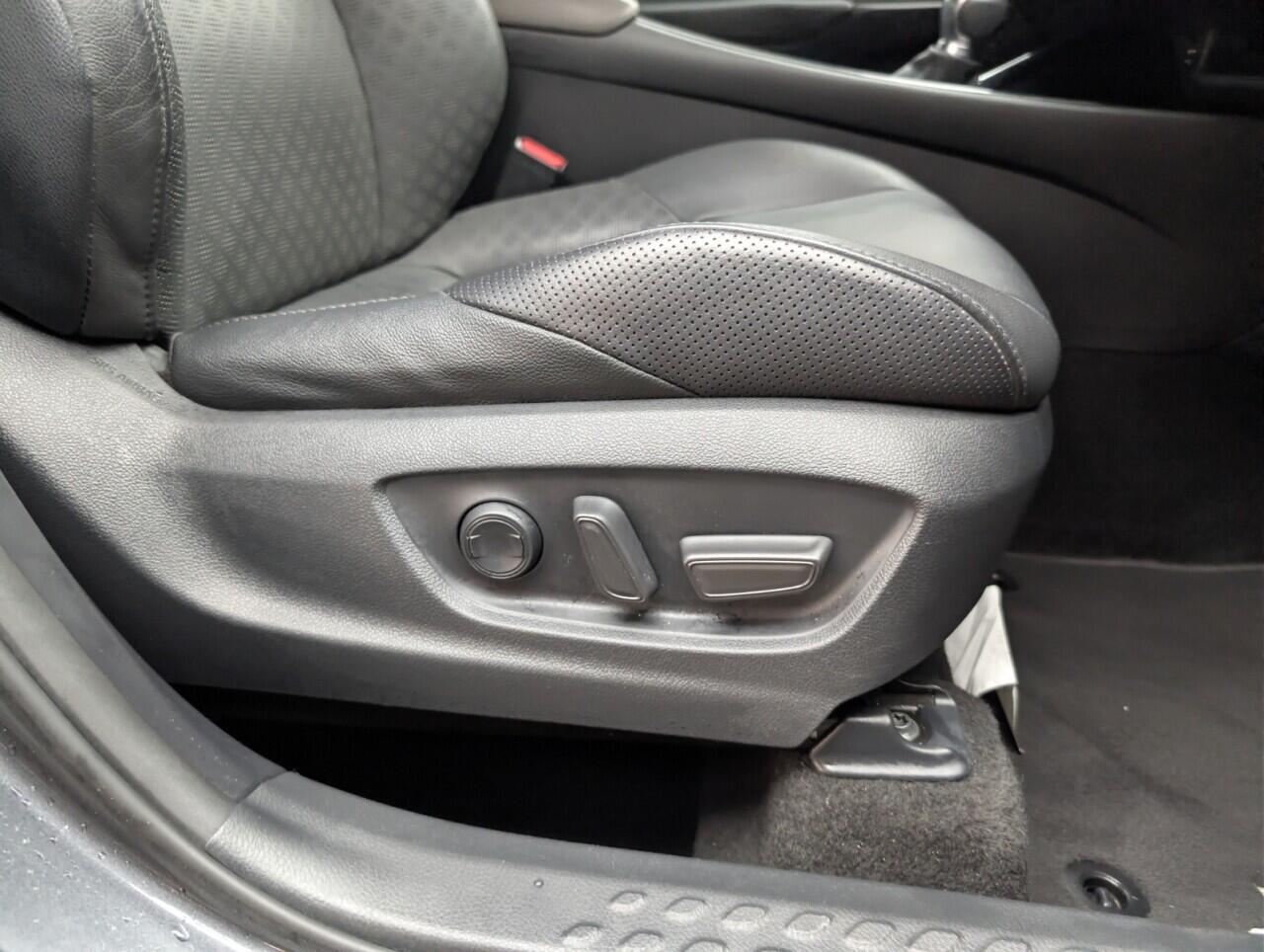 Used Toyota C-HR 2021 for sale - 76645475: Photo 24