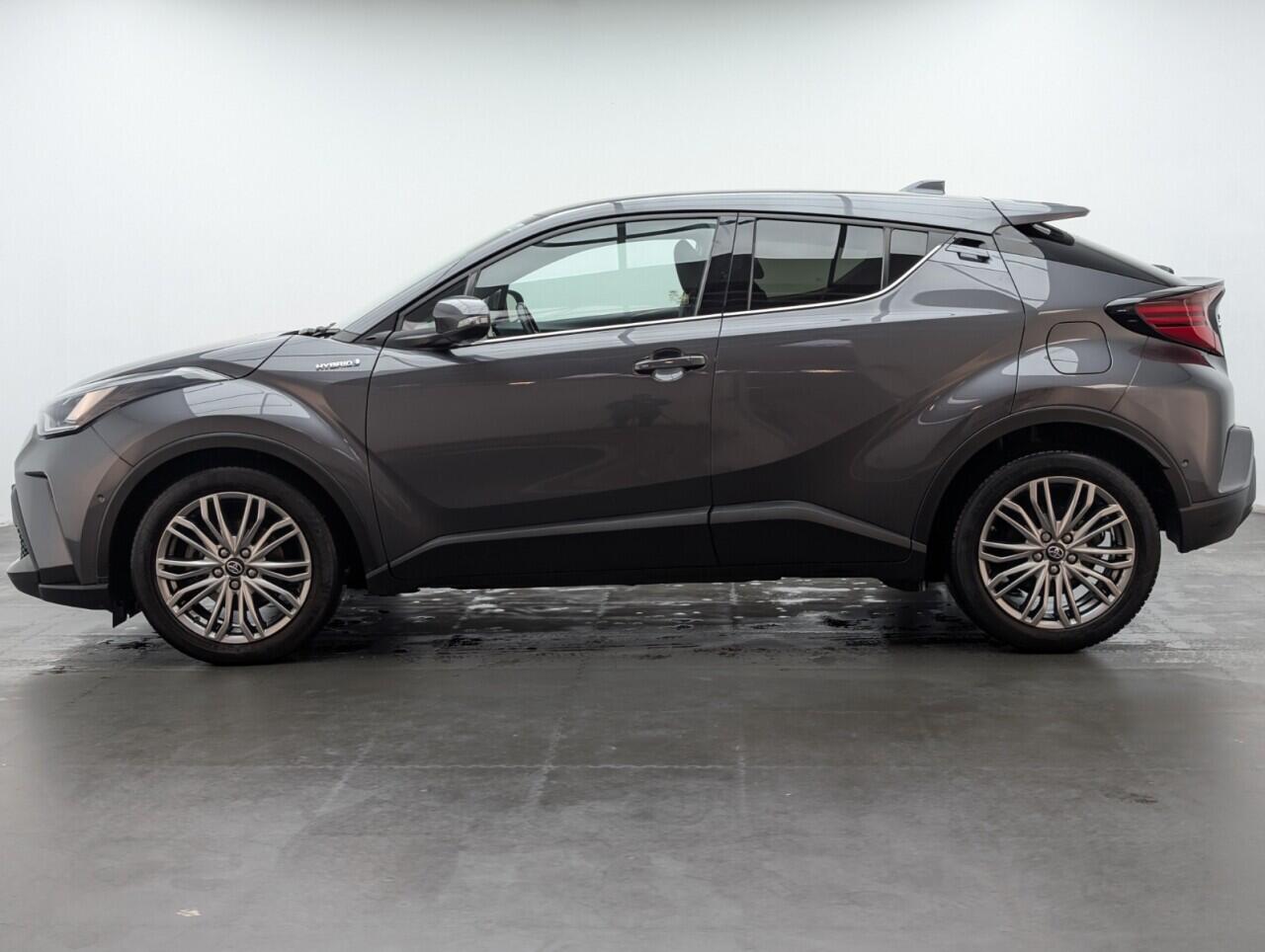 Used Toyota C-HR 2021 for sale - 76645475: Photo 5