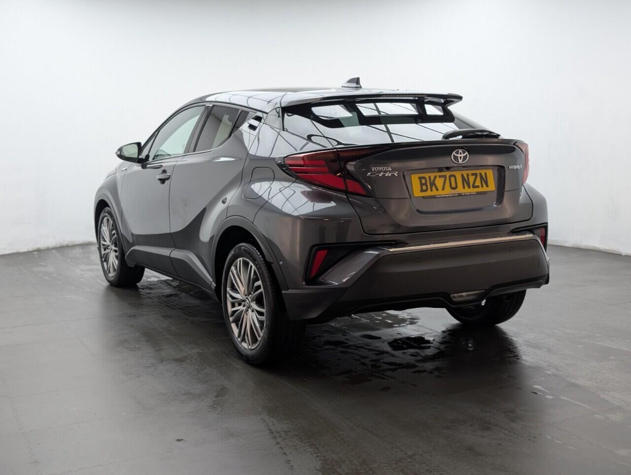 Used Toyota C-HR 2021 for sale - 76645475: Photo 6