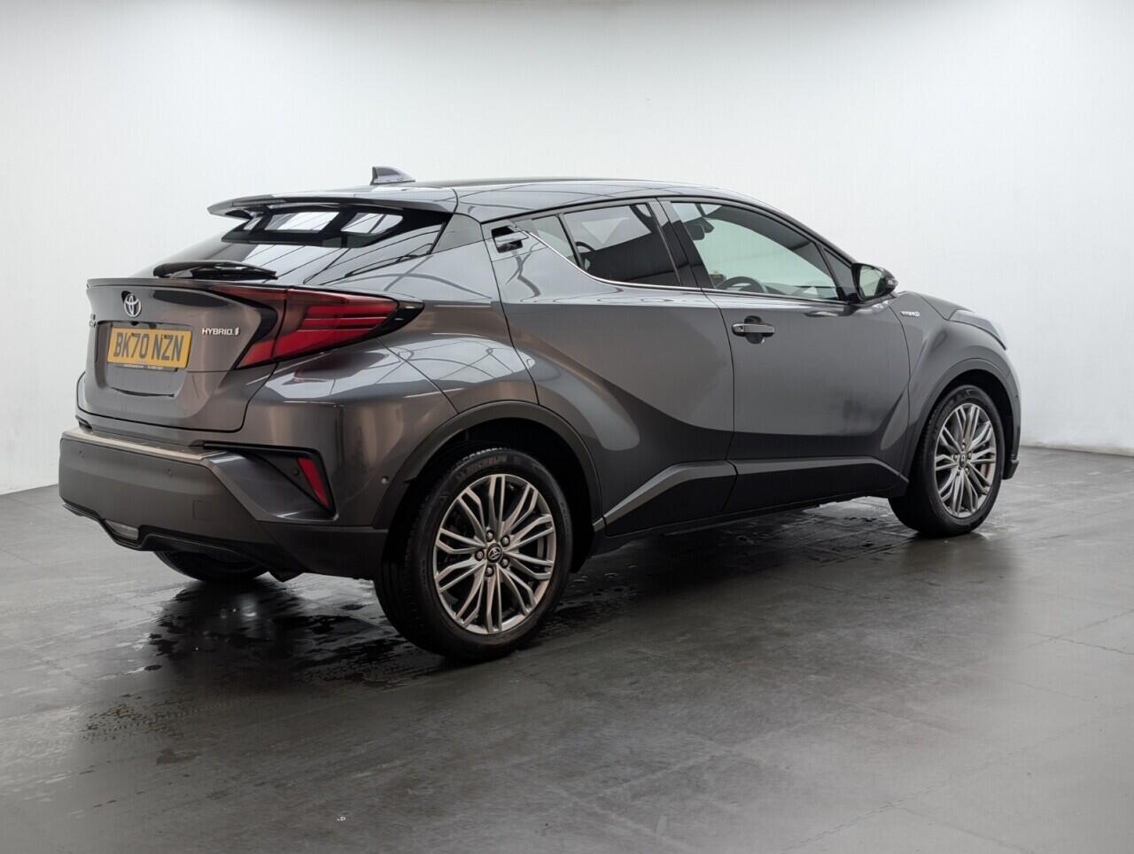 Used Toyota C-HR 2021 for sale - 76645475: Photo 8