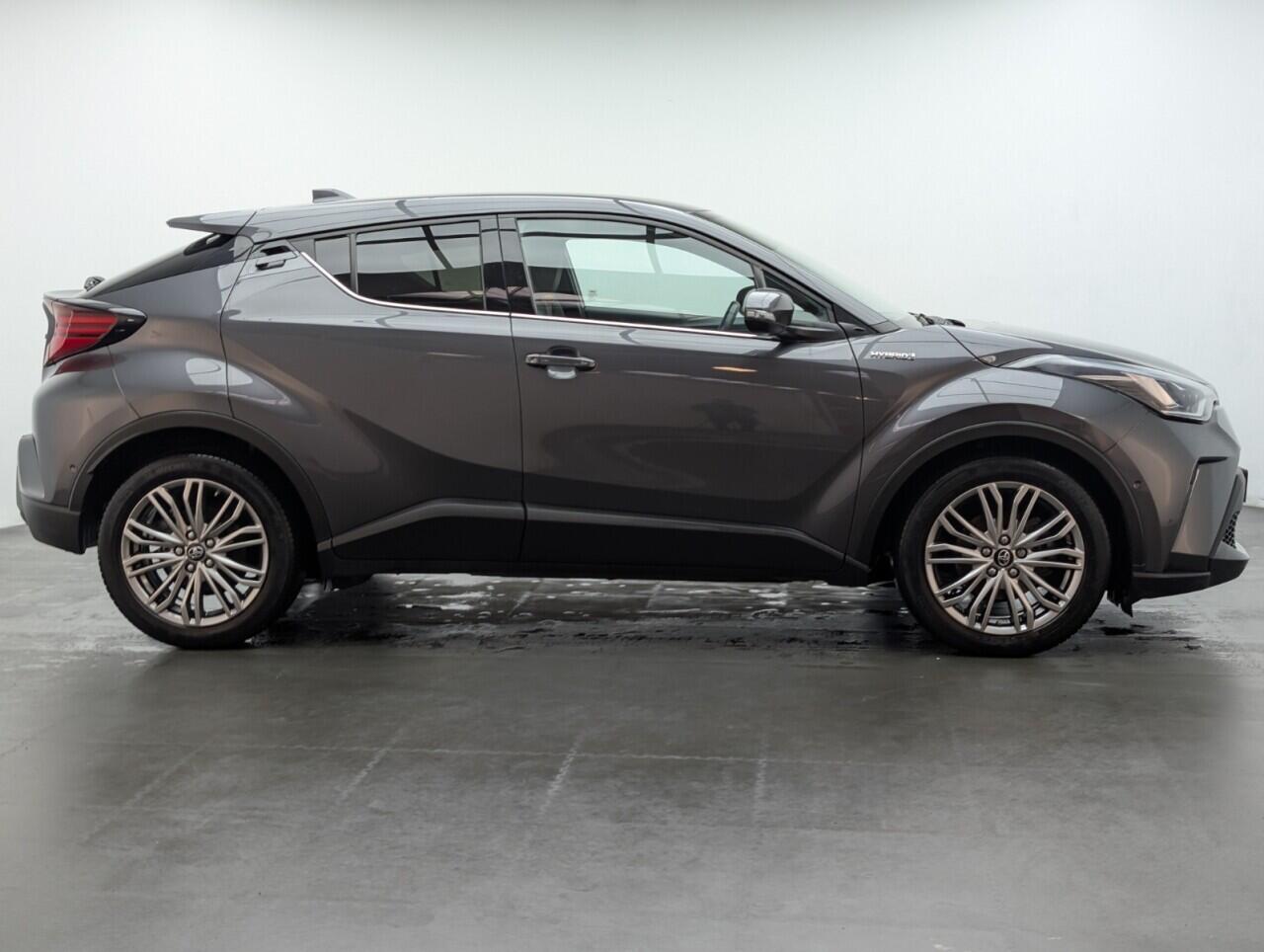 Used Toyota C-HR 2021 for sale - 76645475: Photo 9