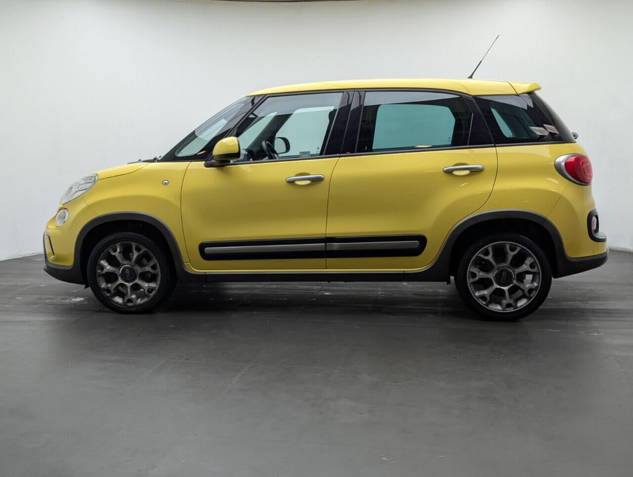 Used Fiat 500L 2016 for sale - 77455672: Photo 5