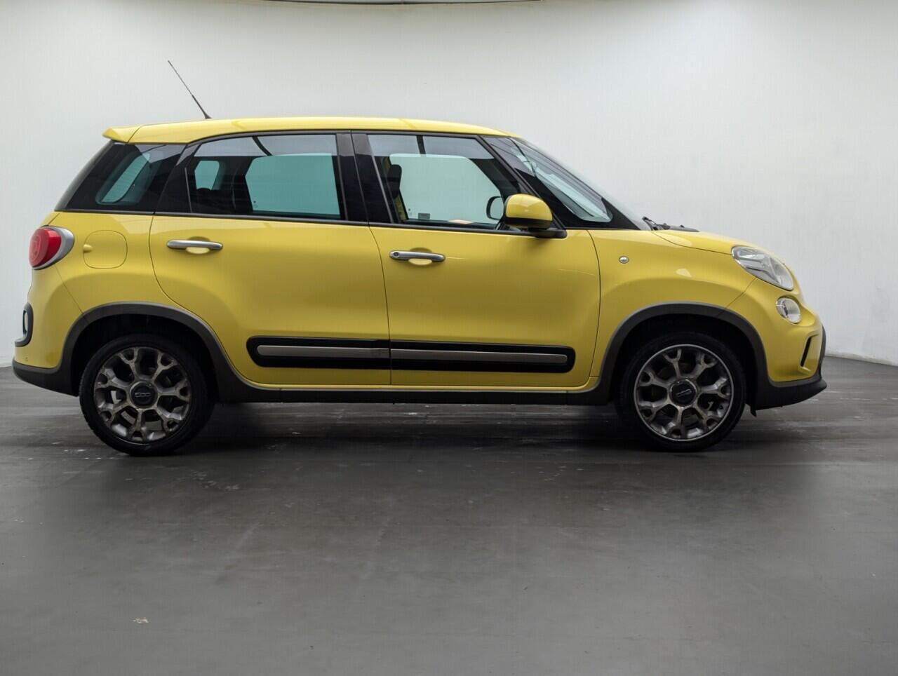 Used Fiat 500L 2016 for sale - 77455672: Photo 9
