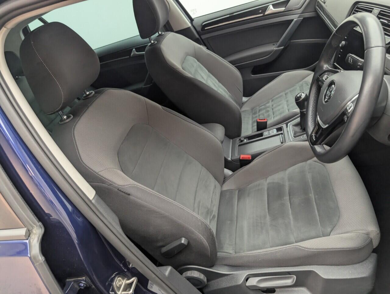 Used Volkswagen Golf 2019 for sale - 76425650: Photo 12