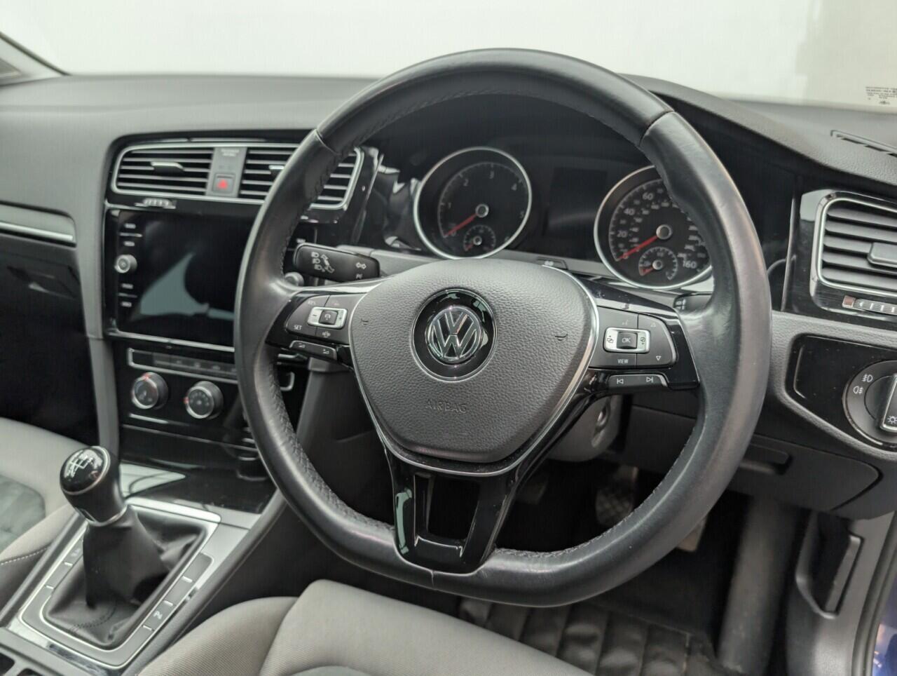 Used Volkswagen Golf 2019 for sale - 76425650: Photo 23