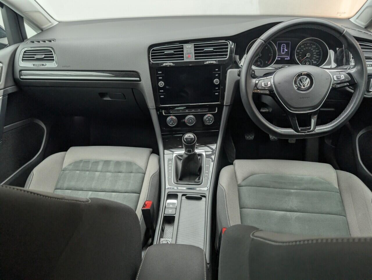 Used Volkswagen Golf 2019 for sale - 76425650: Photo 24