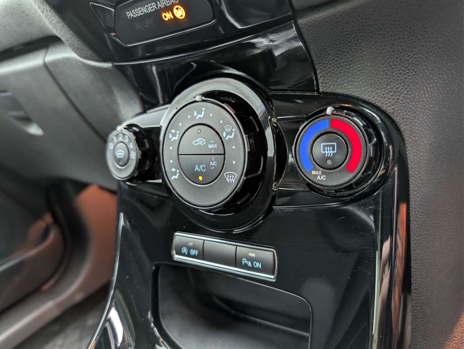 Used Ford Fiesta 2016 for sale - 77988201: Photo 23