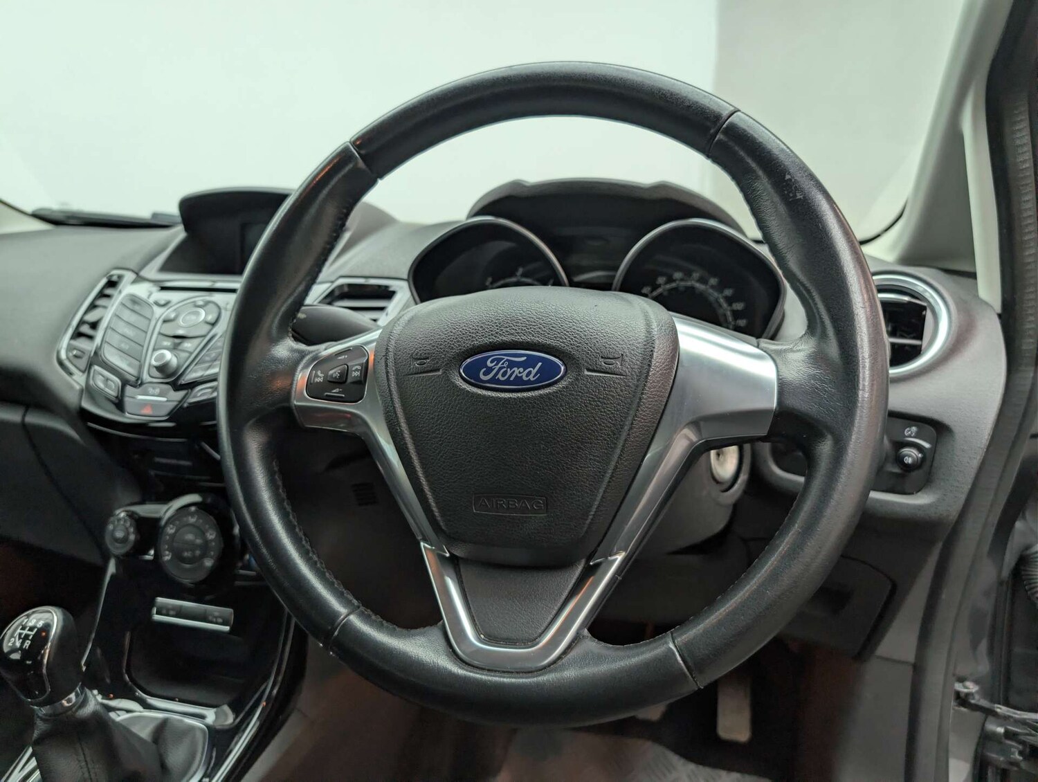 Used Ford Fiesta 2016 for sale - 77988201: Photo 31