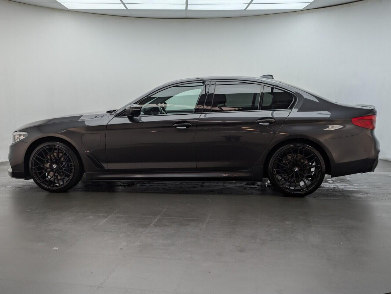 Used BMW 5 Series 2018 for sale - 77057272: Photo 5