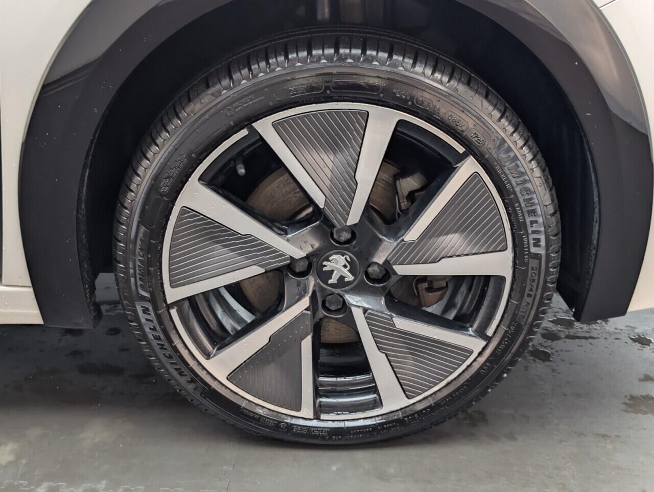 Used Peugeot E-208 2021 for sale - 76472357: Photo 10