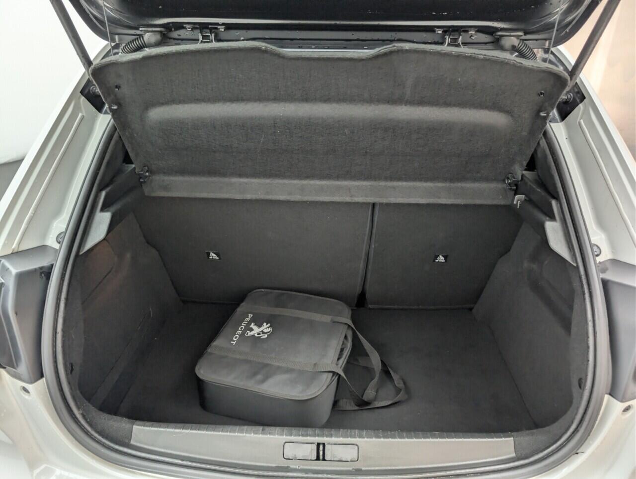 Used Peugeot E-208 2021 for sale - 76472357: Photo 26