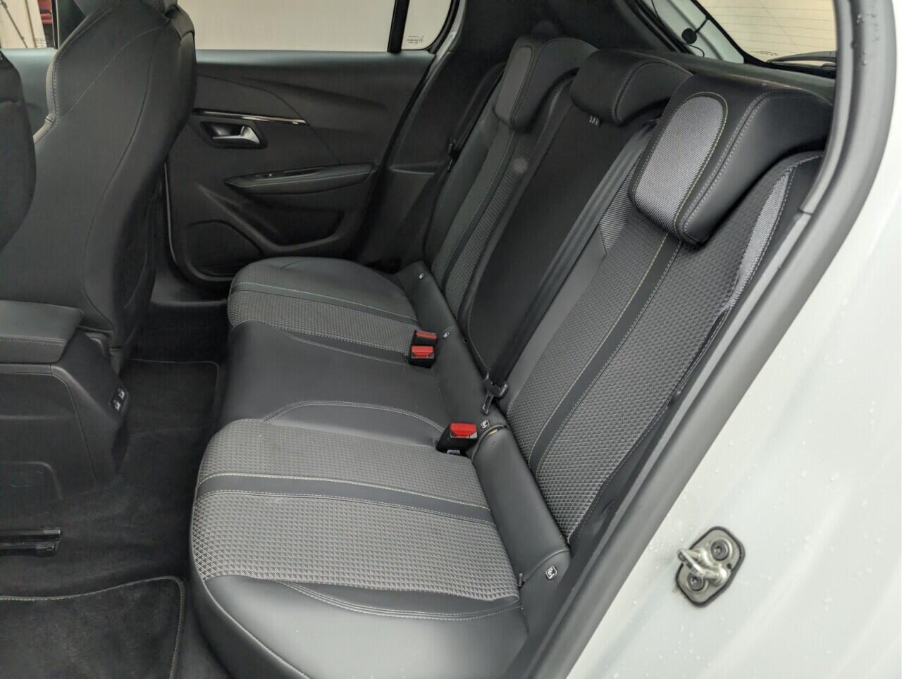 Used Peugeot E-208 2021 for sale - 76472357: Photo 27