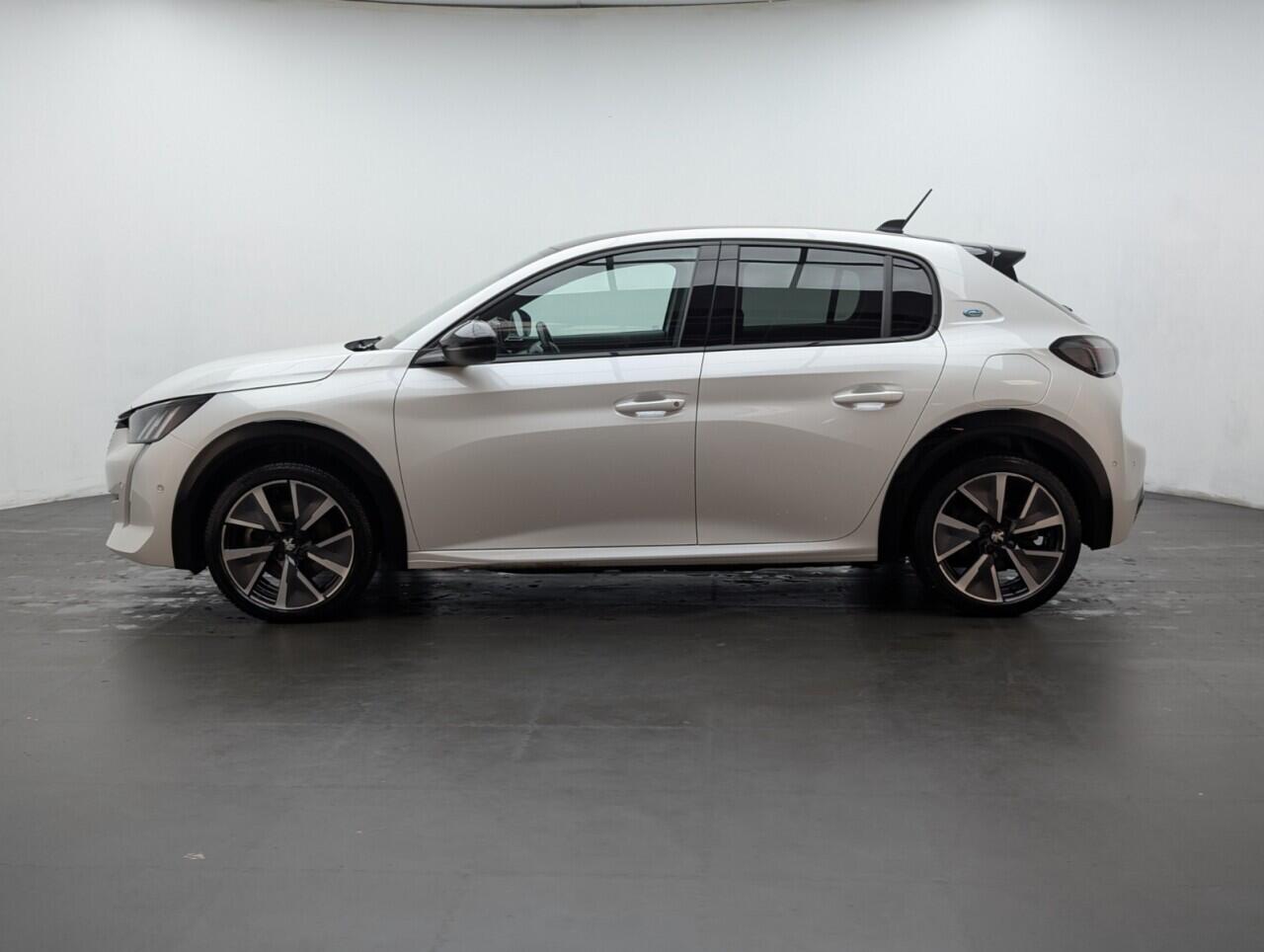 Used Peugeot E-208 2021 for sale - 76472357: Photo 5