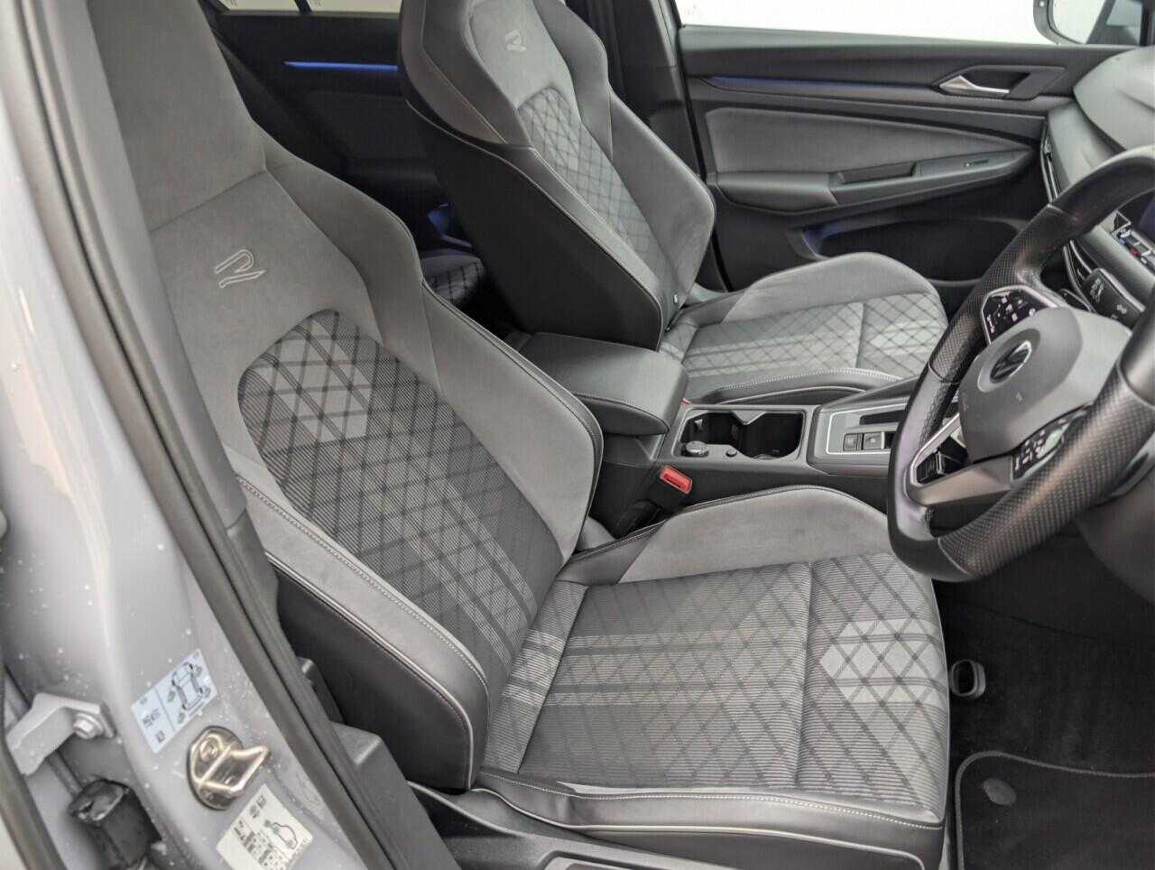 Used Volkswagen Golf 2020 for sale - 76424443: Photo 23