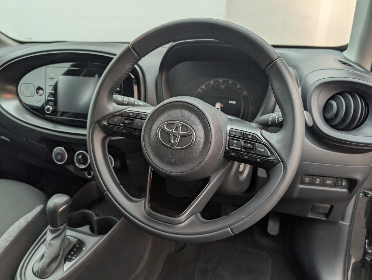 Used Toyota Aygo X 2022 for sale - 76425528: Photo 23