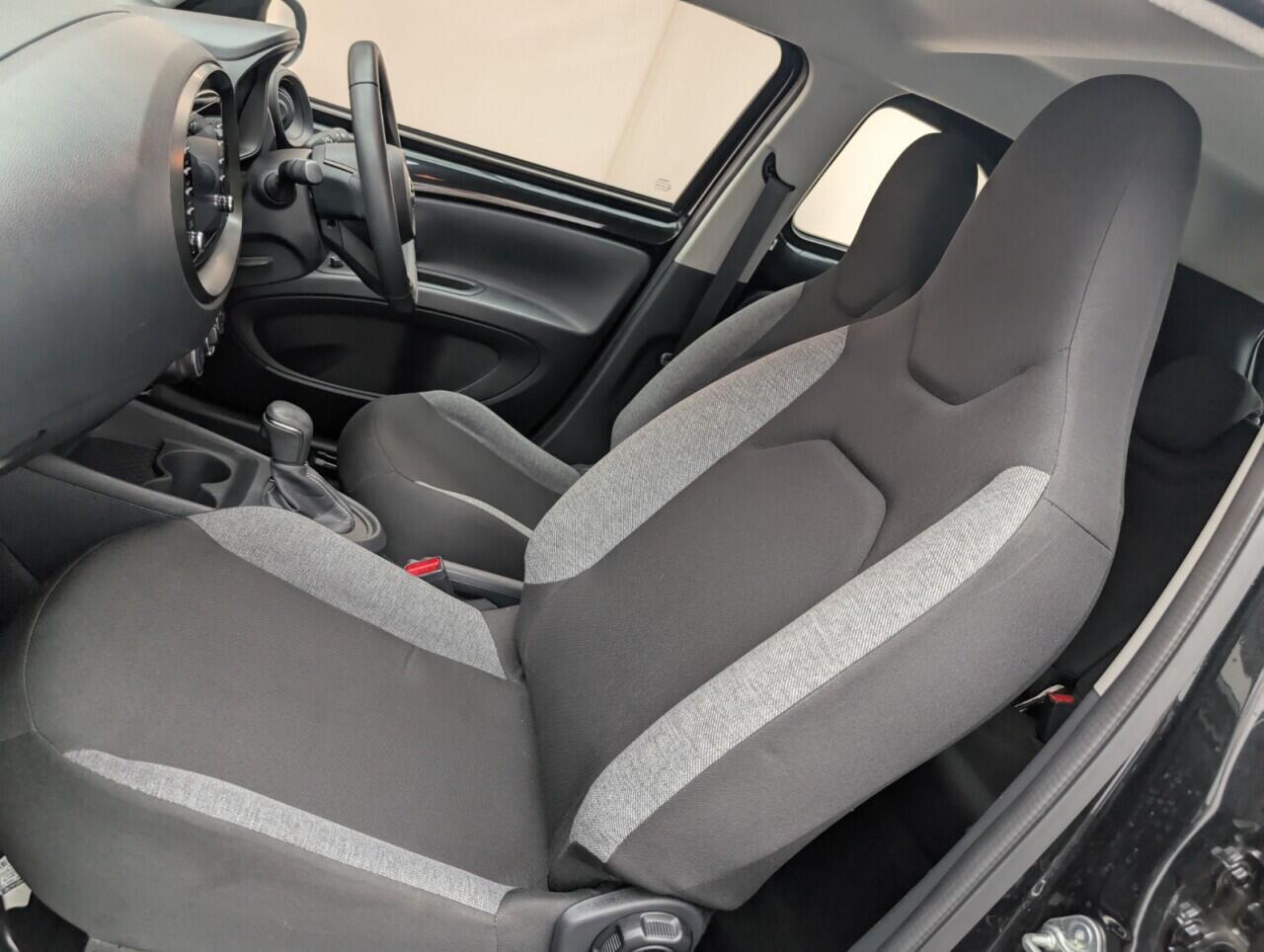 Used Toyota Aygo X 2022 for sale - 76425528: Photo 28