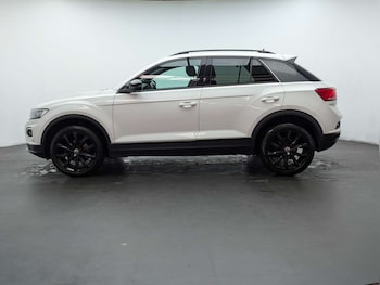Used Volkswagen T-Roc 2021 for sale - 78814506: Photo