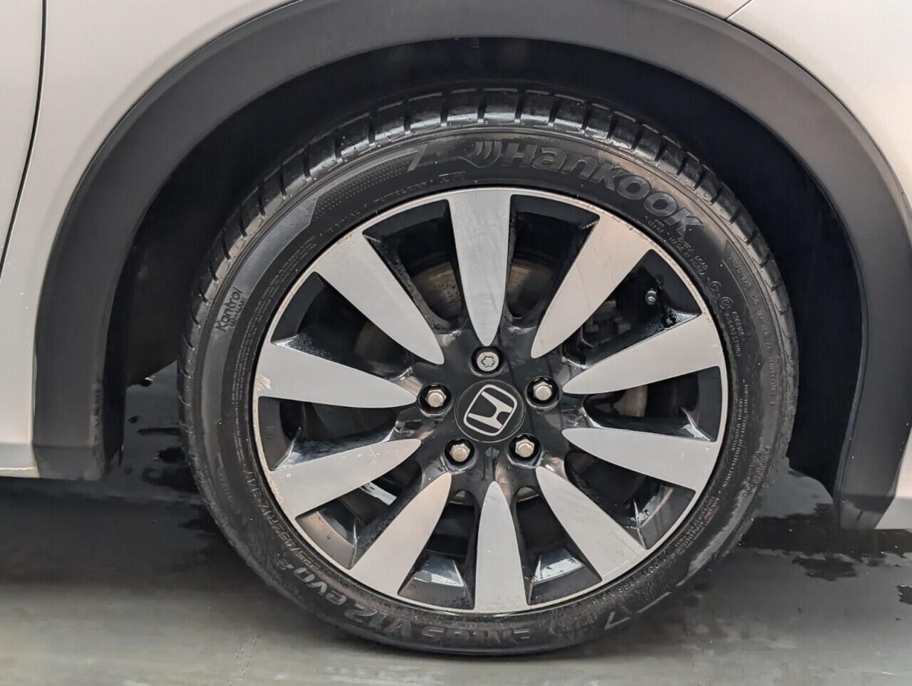 Used Honda Civic 2015 for sale - 76607871: Photo 10