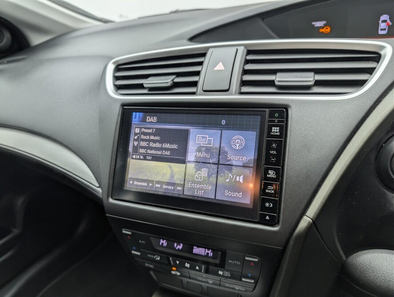 Used Honda Civic 2015 for sale - 76607871: Photo 13