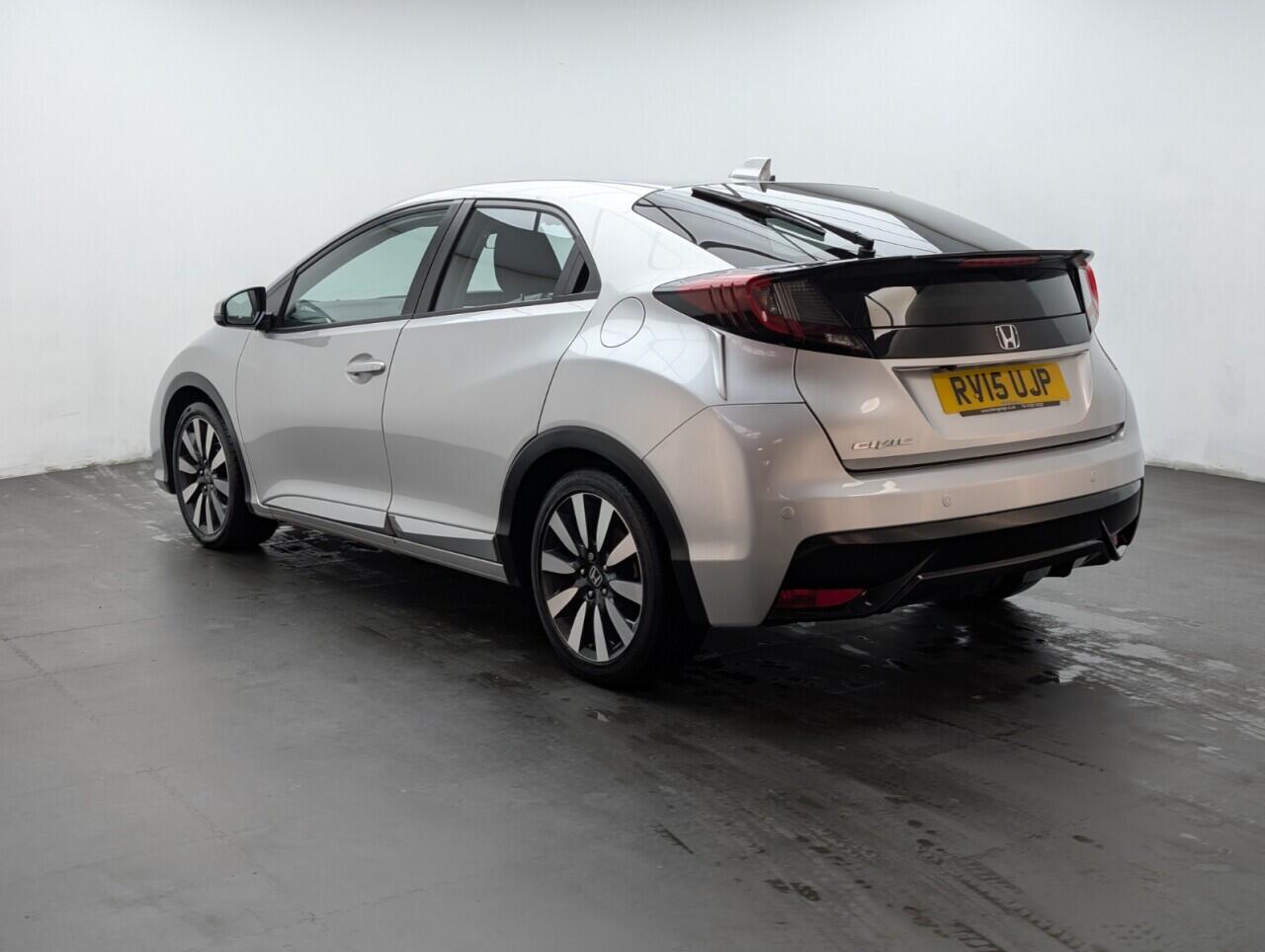 Used Honda Civic 2015 for sale - 76607871: Photo 6