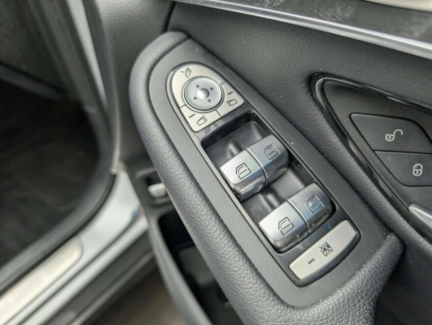 Used Mercedes-Benz GLC 2018 for sale - 77714142: Photo 19