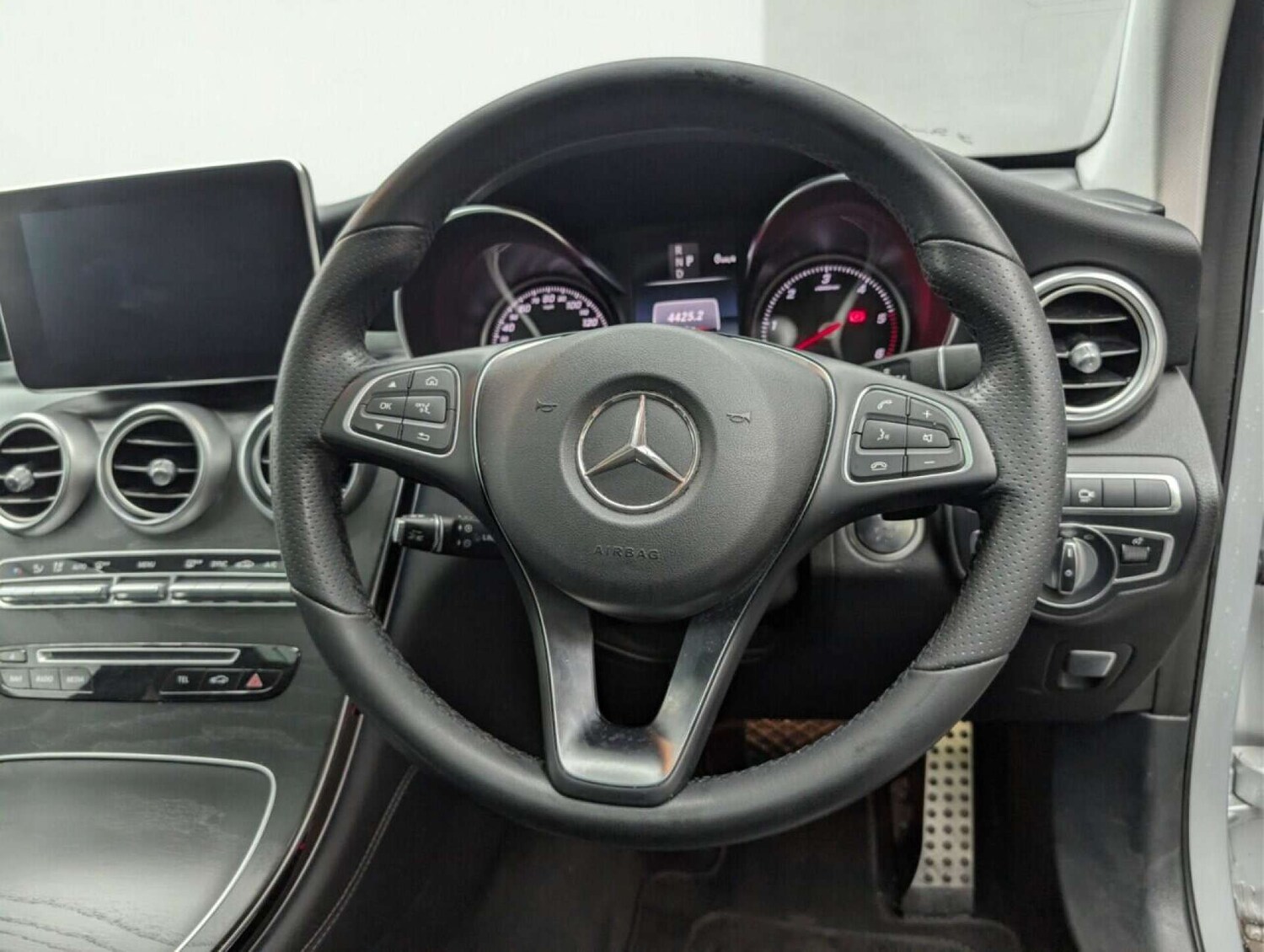 Used Mercedes-Benz GLC 2018 for sale - 77714142: Photo 22