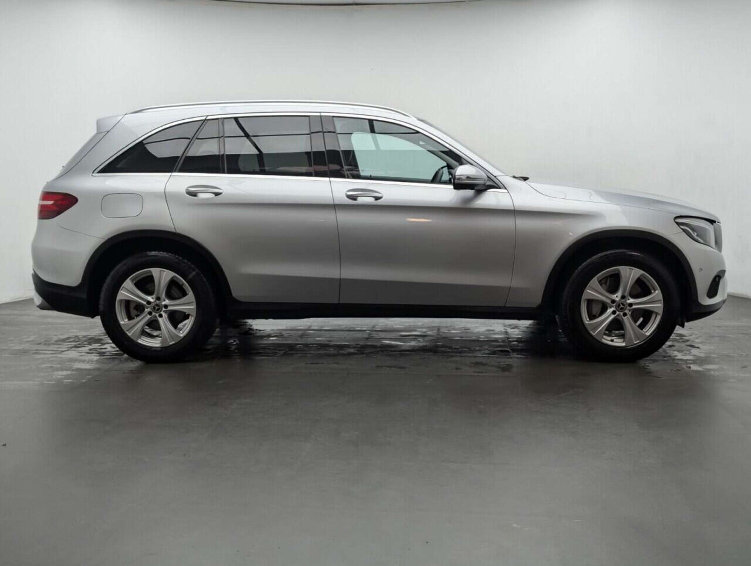Used Mercedes-Benz GLC 2018 for sale - 77714142: Photo 9