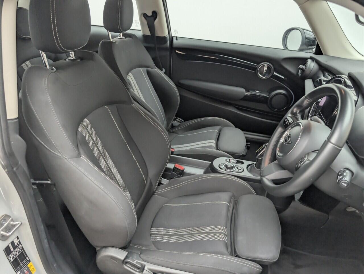 Used MINI Electric Hatch 2021 for sale - 76473309: Photo 12